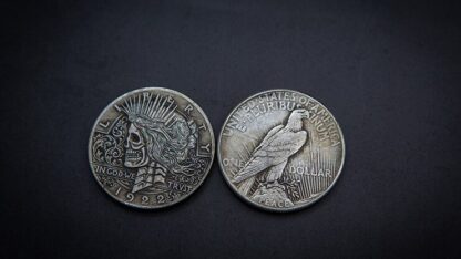 PEACE SKULL HEAD COIN by Men Zi  Magic - Image 2